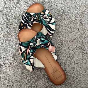 Dolce vita sandals